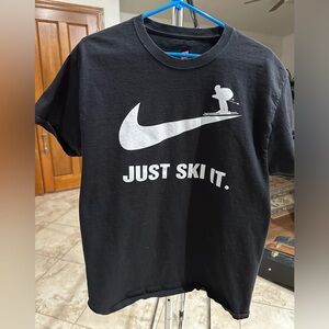 Just SKI It Black Short Sleeve Unisex Tee T-shirt Size Large
